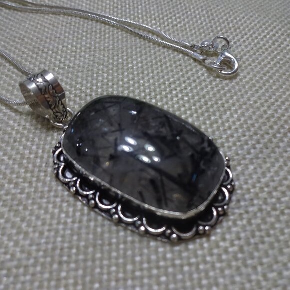 Stunning TOURMALINE QUARTZ Handmade Sterling 925 Pendant/Chain #530C - Picture 1 of 3